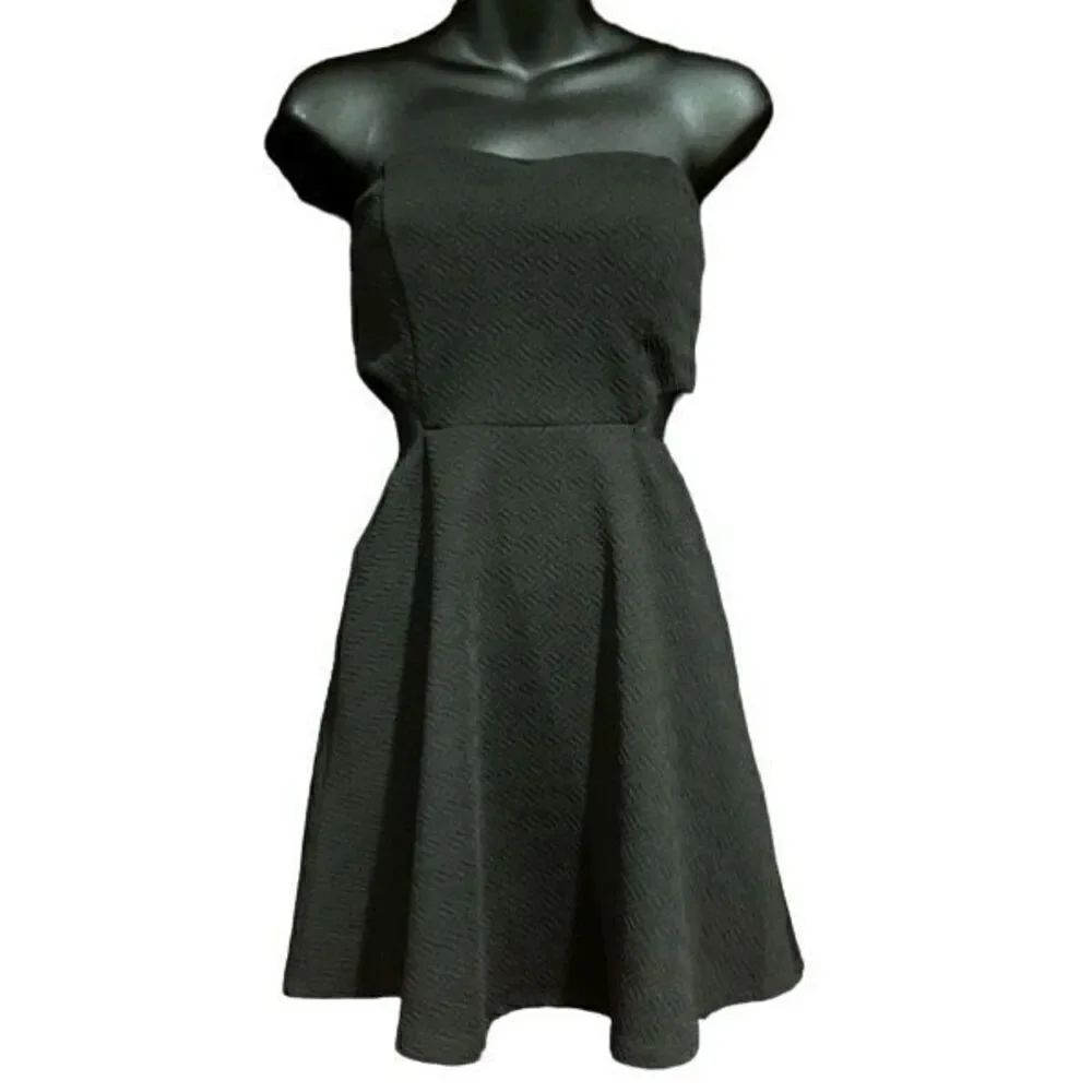Forever 21 Black Strapless Textured Cutout Dress Women’s Small